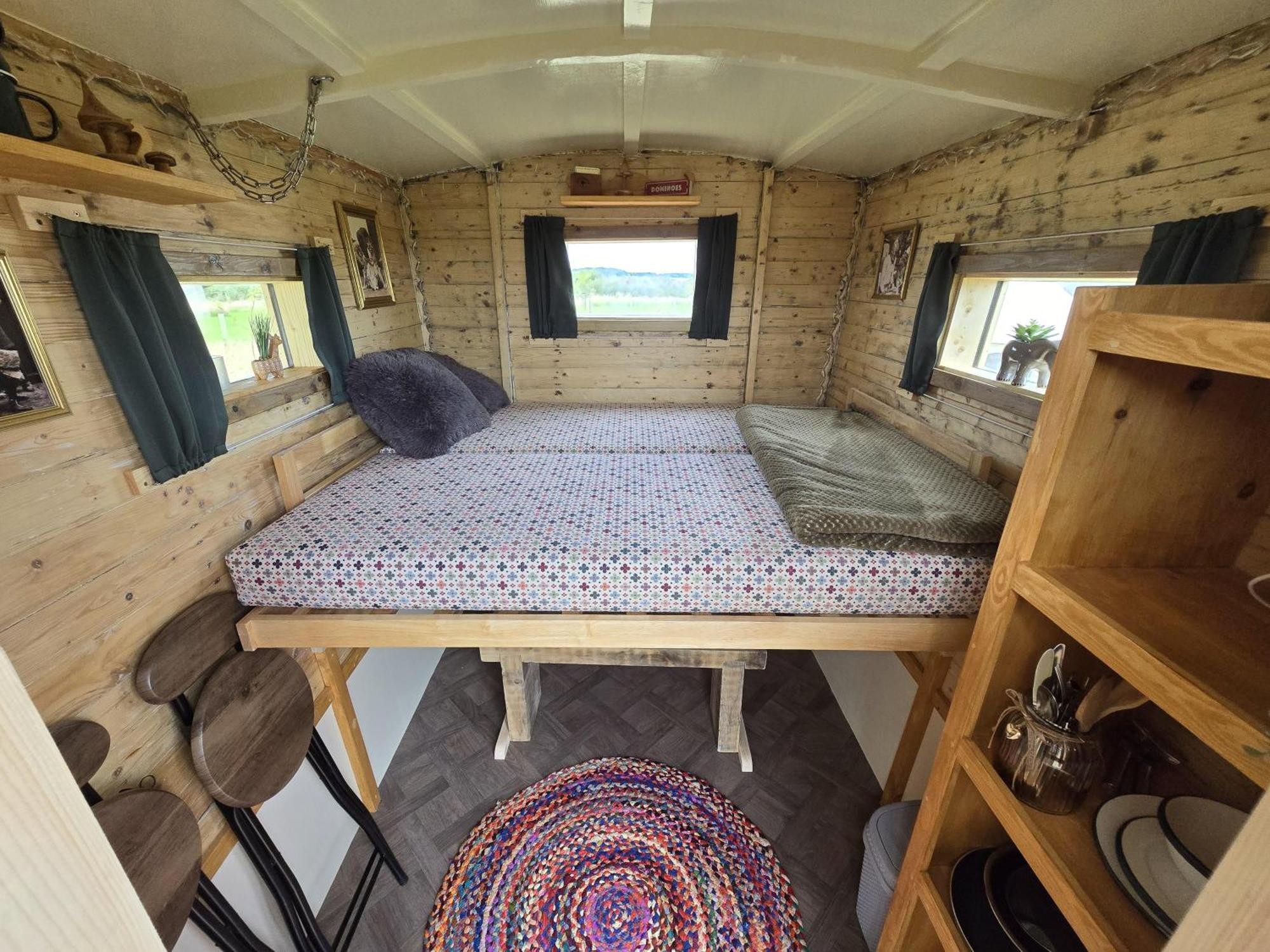 Holiday home Restored Circus Wagon Saltburn-by-the-Sea